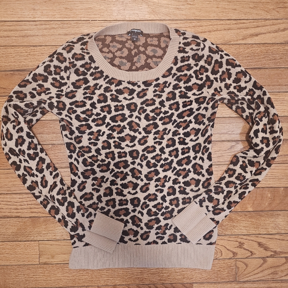 Express Leopard Print Fitted Sweater Sz Medium - image 4